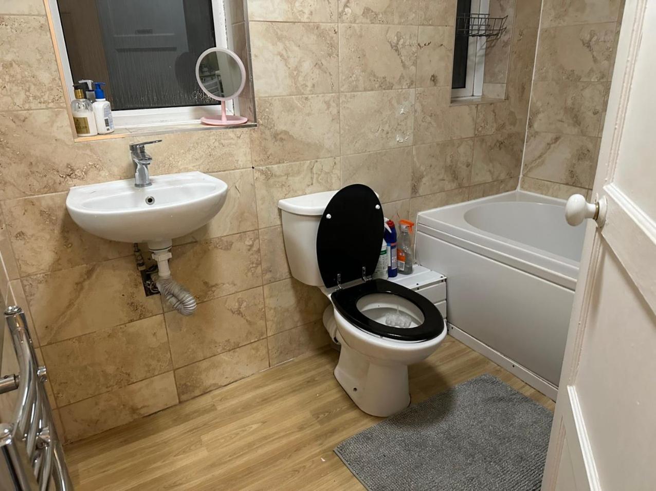 Tran Uk Homestay London Exterior photo